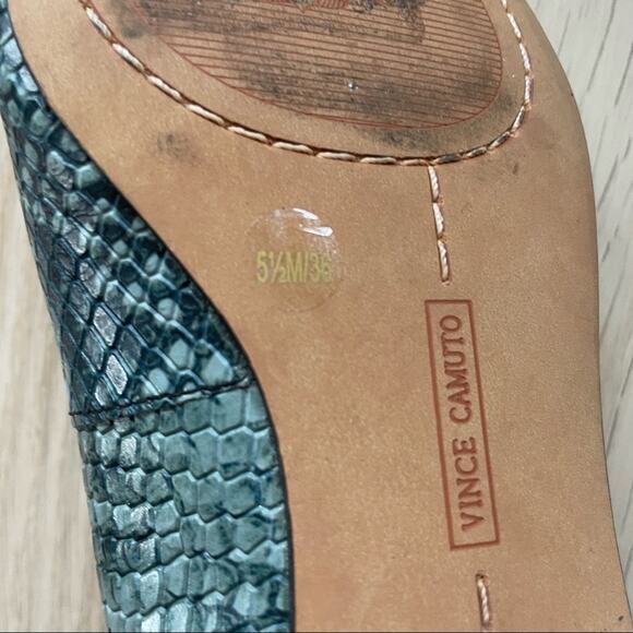 Vince Camuto Kallassa Bluestone Snake Print Leather Loafer size 5.5M shoes - Picture 9 of 10